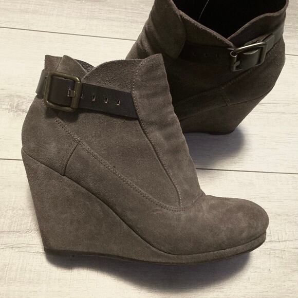 Allsaints Boots Taupe Suede Ankle booties Sz 38 or 7.5 Great cond 3.5” Heel $325 - Picture 1 of 16
